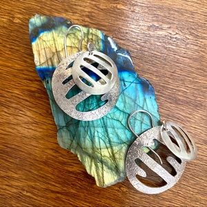 Versatile sterling silver two-disk earrings